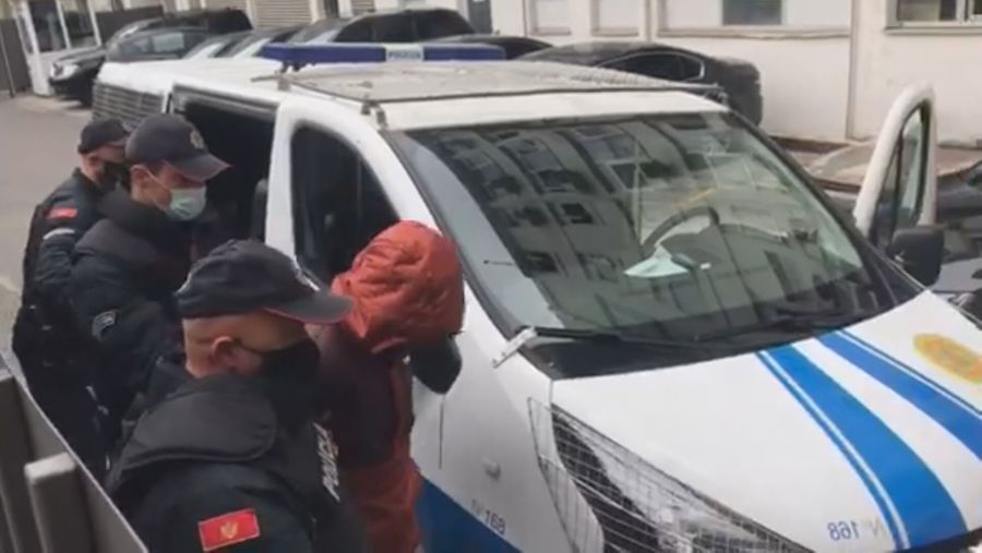 Privođenje Kneževića (Foto: TVCG) Privođenje Kneževića (Foto: TVCG)
